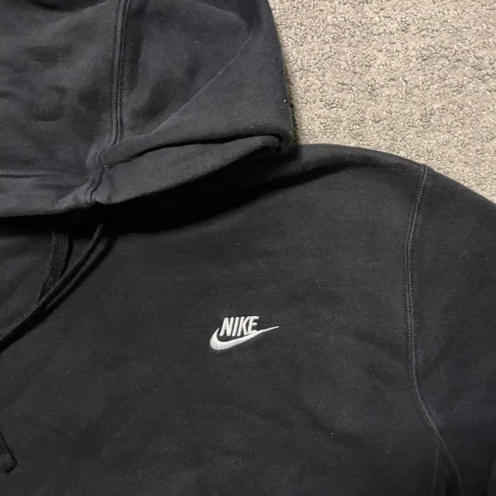 Nike early 2010s black hoodie